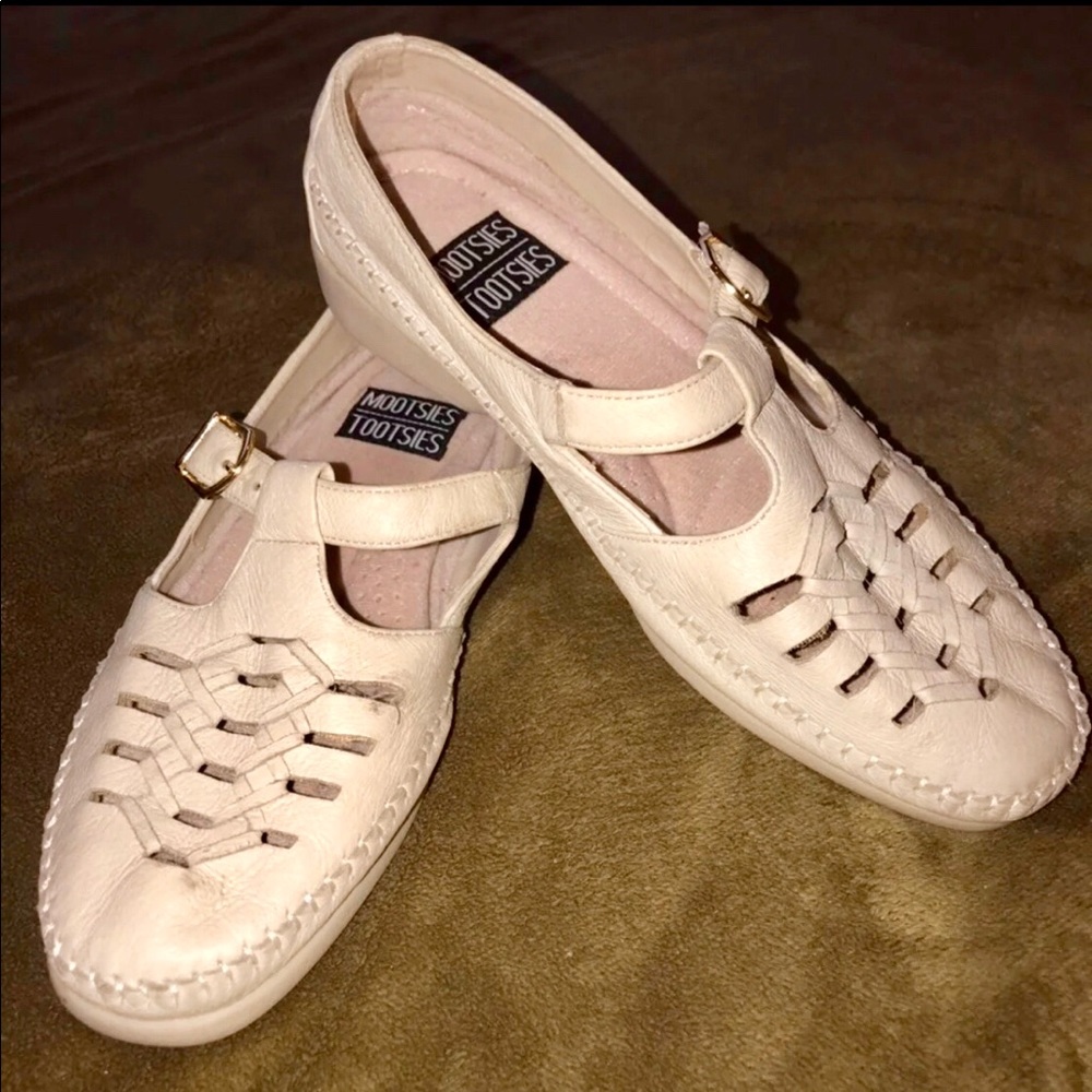 Mootsies Tootsies Leather Mocc Toe Construction 7.5